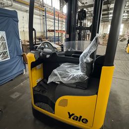 Yale MR16 °°° Schubmaststapler