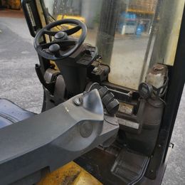 Yale GDP25VX-V °°° Dieselstapler